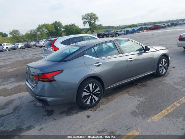 1N4BL4DW3NN372647 Nissan Altima Sv Intelligent Awd