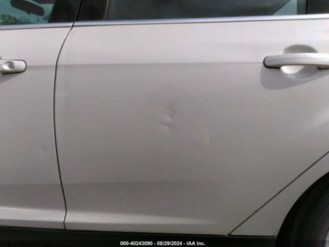1FADP3J28EL215488 Ford Focus Titanium