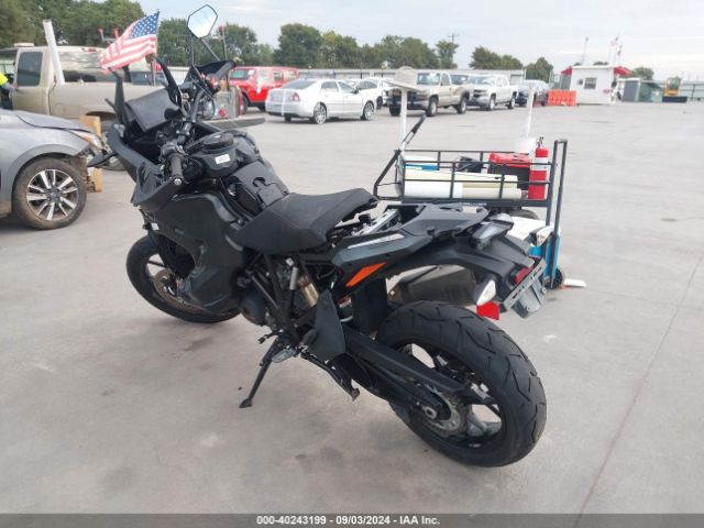 2022 KTM 1290 VBKV79405NM951020 Photo 2