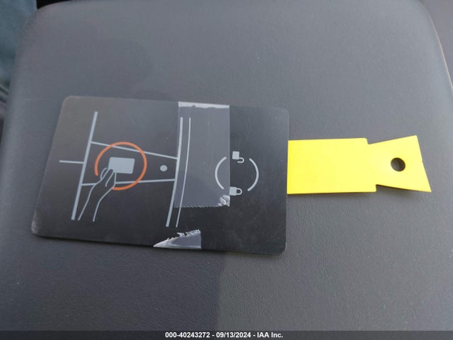 2023 TESLA MODEL 3 5YJ3E1EA0PF710811 Photo 10