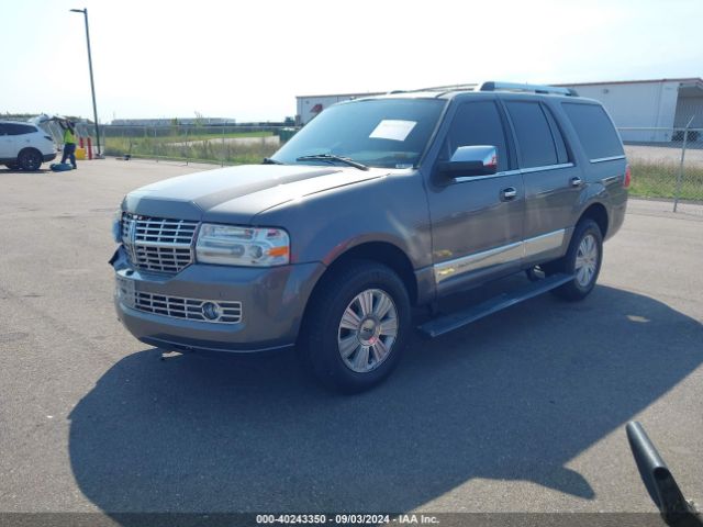 5LMJJ2J58EEL03957 Lincoln Navigator