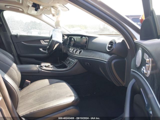 WDDZF4KB1JA315029 Mercedes-Benz E 300 4matic
