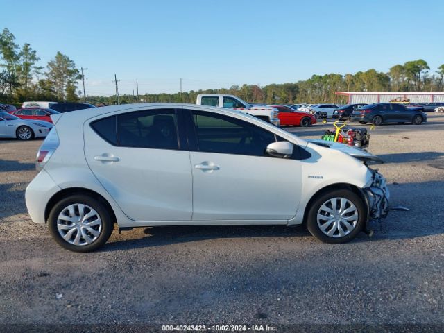 JTDKDTB35E1560314 Toyota Prius C Two