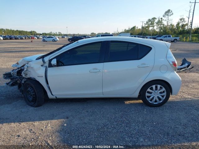 JTDKDTB35E1560314 Toyota Prius C Two