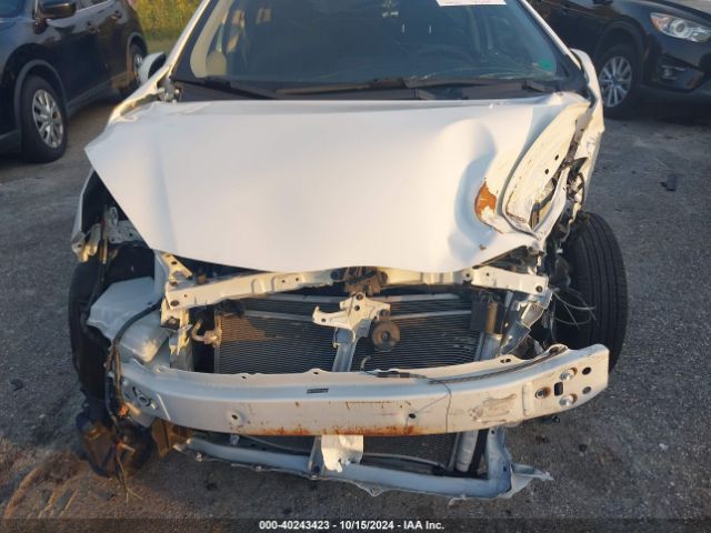 JTDKDTB35E1560314 Toyota Prius C Two