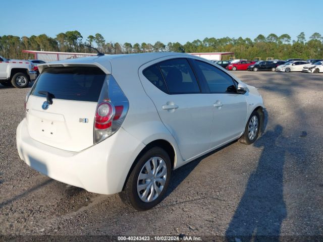 JTDKDTB35E1560314 Toyota Prius C Two
