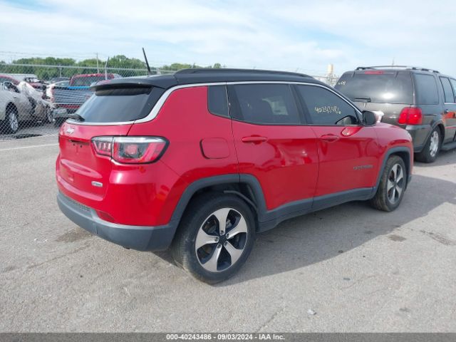3C4NJCBBXJT169708 Jeep Compass Latitude Fwd