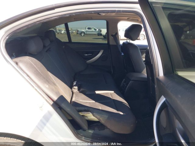 WBA8E1G51HNU14010 BMW 320i