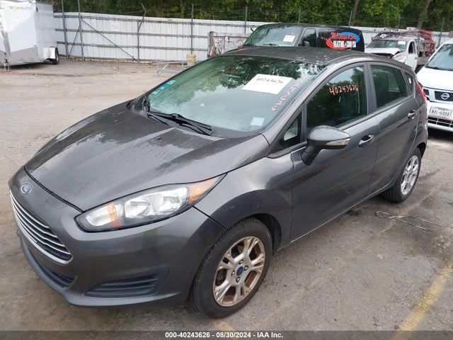 Ford FIESTA SE 2015 3FADP4EJ3FM186943 Image 2