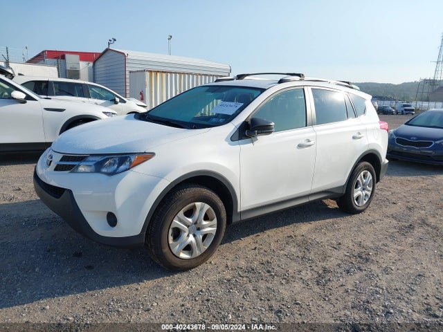 Toyota RAV4 LE 2014 JTMBFREV8ED084486 Image 2