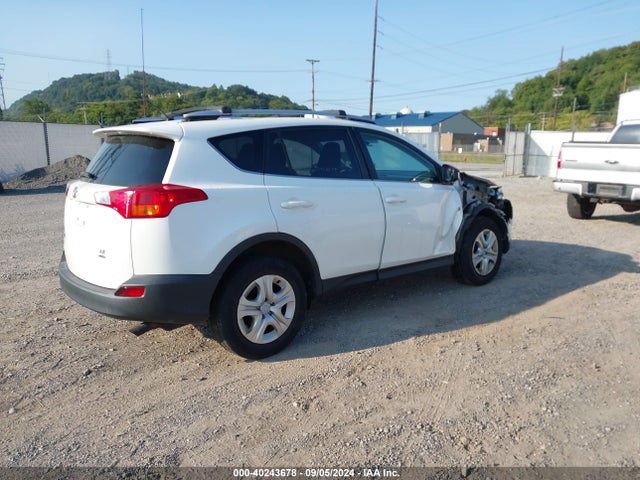 Toyota RAV4 LE 2014 JTMBFREV8ED084486 Image 4