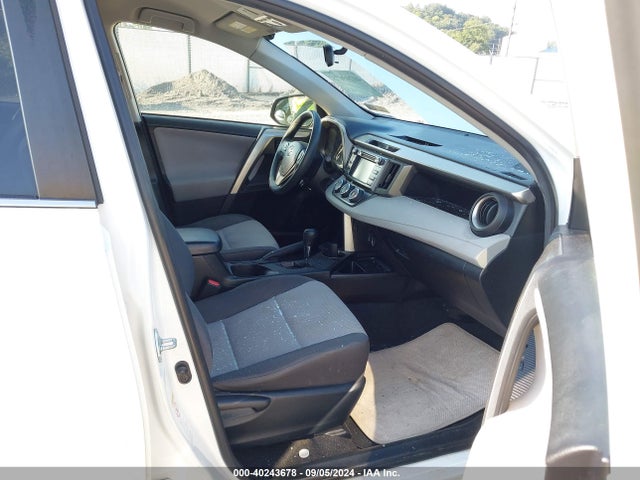 Toyota RAV4 LE 2014 JTMBFREV8ED084486 Image 5