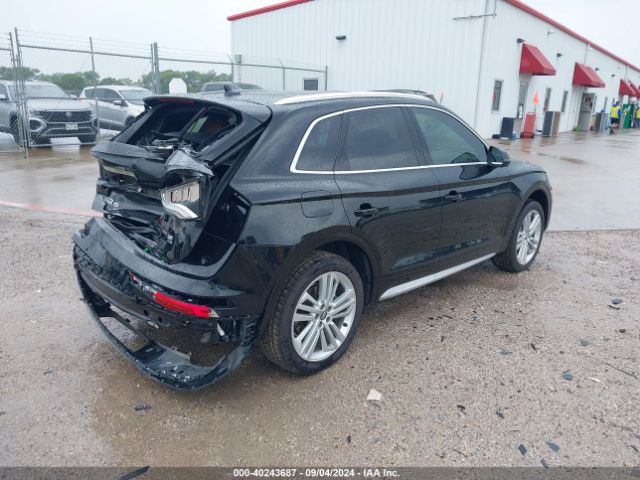 WA1BNAFY0J2218095 Audi Q5 2.0t Premium/2.0t Tech Premium