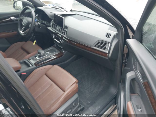 WA1BNAFY0J2218095 Audi Q5 2.0t Premium/2.0t Tech Premium