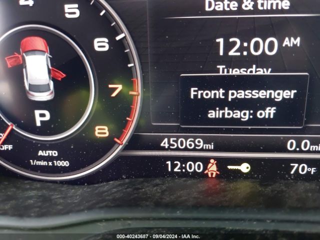 WA1BNAFY0J2218095 Audi Q5 2.0t Premium/2.0t Tech Premium