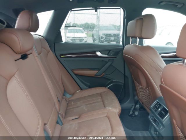 WA1BNAFY0J2218095 Audi Q5 2.0t Premium/2.0t Tech Premium