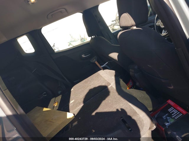ZACCJBBB7JPJ09343 Jeep Renegade Latitude 4x4