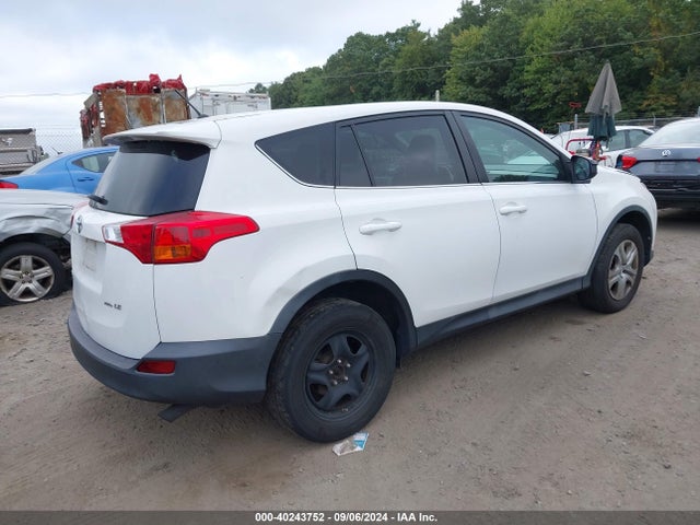 Toyota RAV4 LE 2015 2T3BFREV1FW331769 Image 4