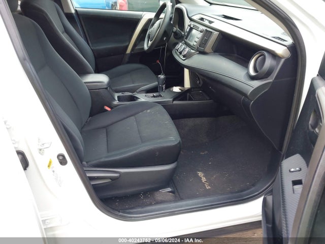 Toyota RAV4 LE 2015 2T3BFREV1FW331769 Image 5
