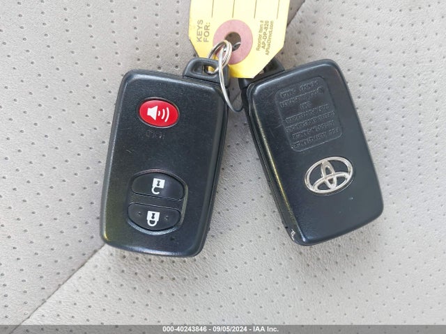 Toyota Prius Two 2015 JTDKN3DU4F1912013 Image 11