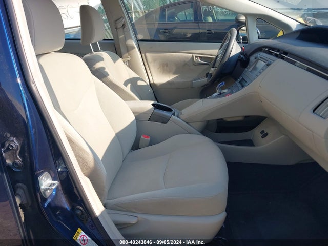 Toyota Prius Two 2015 JTDKN3DU4F1912013 Image 5