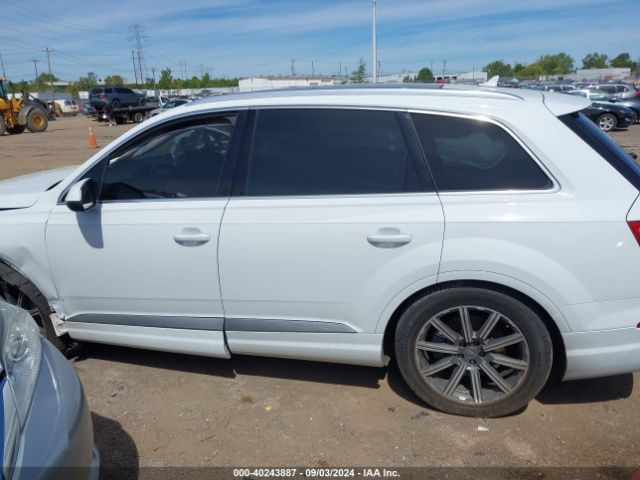 WA1VAAF75HD011359 Audi Q7 3.0t Premium