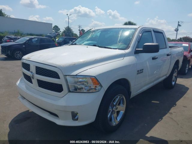 1C6RR7KG4HS717816 RAM 1500 Express  4x4 5'7 Box