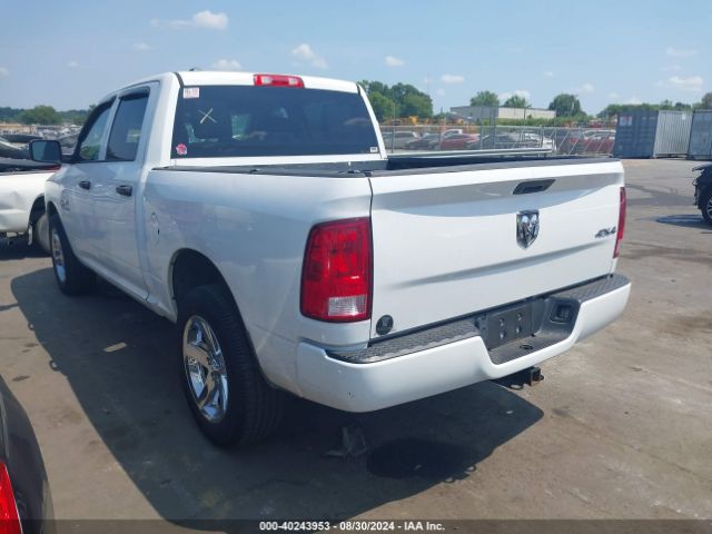 1C6RR7KG4HS717816 RAM 1500 Express  4x4 5'7 Box