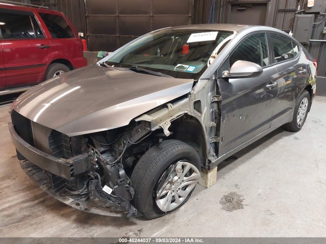 5NPD74LF9JH380559 Hyundai ELANTRA SE