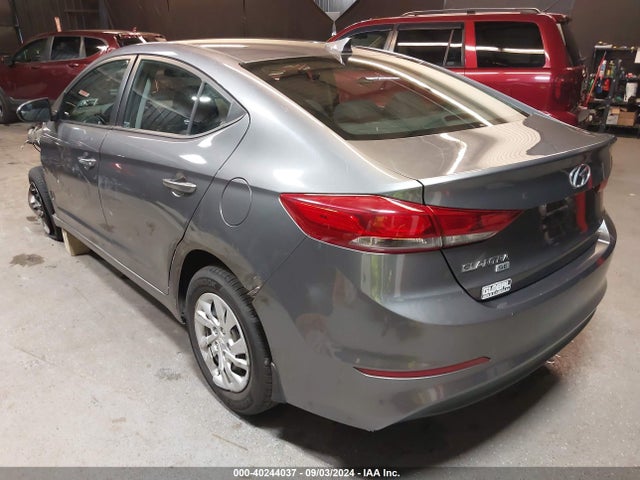 5NPD74LF9JH380559 Hyundai ELANTRA SE