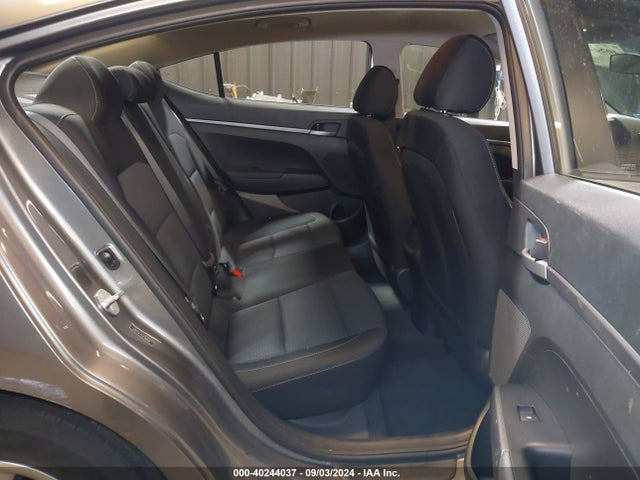 5NPD74LF9JH380559 Hyundai ELANTRA SE