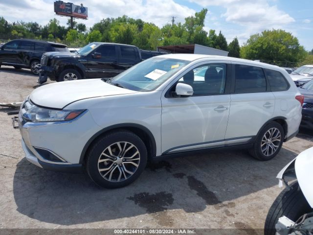 JA4AD3A35JZ036082 Mitsubishi Outlander Se