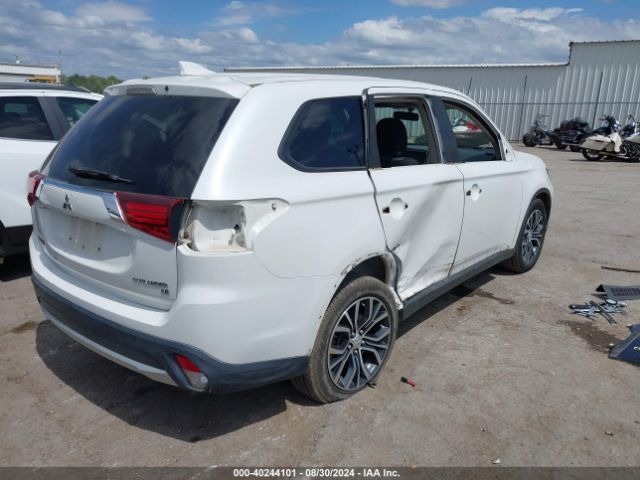 JA4AD3A35JZ036082 Mitsubishi Outlander Se