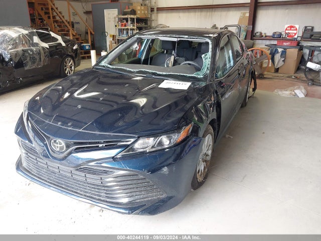 Toyota CAMRY LE 2019 4T1B11HK4KU812068 Image 2