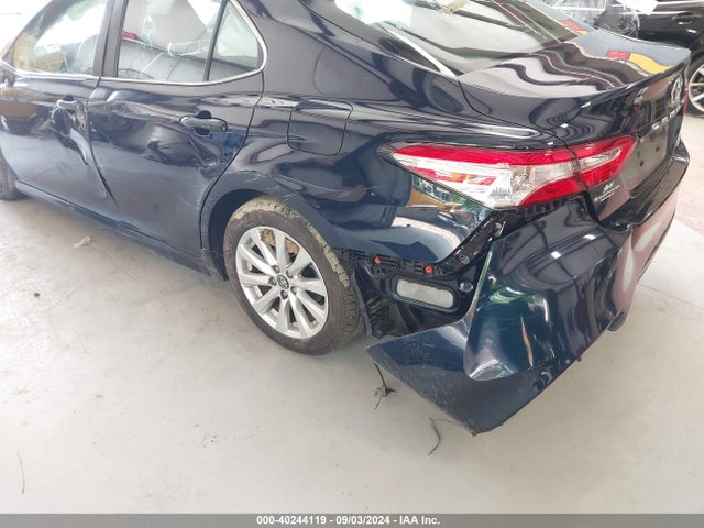 Toyota CAMRY LE 2019 4T1B11HK4KU812068 Image 6