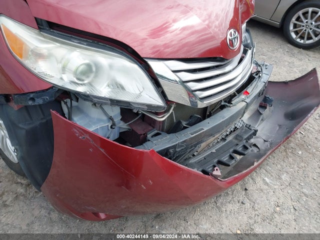 Toyota Sienna Xle 8 Passenger 2015 5TDYK3DCXFS620380 Image 17