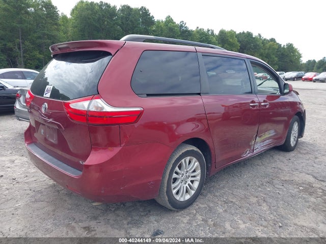 Toyota Sienna Xle 8 Passenger 2015 5TDYK3DCXFS620380 Image 4