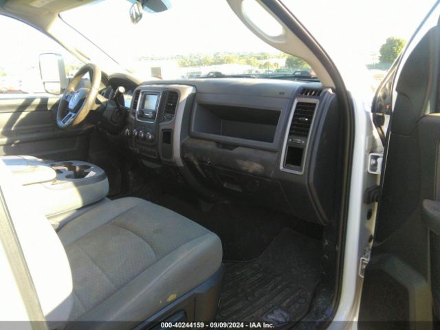 3C6UR5CL4JG192974 RAM 2500 Tradesman  4x4 6'4 Box