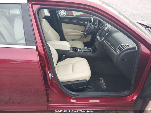 Chrysler 300 Anniversary Edition 2016 2C3CCAAG9GH220012 Image 5