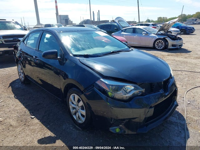 2015 2T1BURHE1FC335493 main image