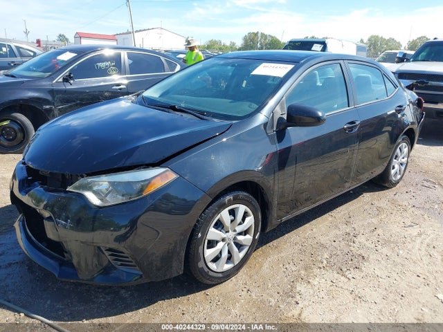 Toyota COROLLA LE 2015 2T1BURHE1FC335493 Image 2
