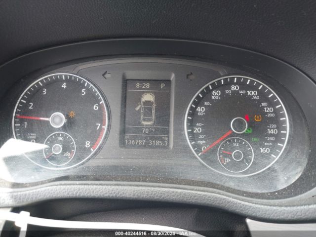 1VWBT7A31FC042537 Volkswagen Passat 1.8t Se
