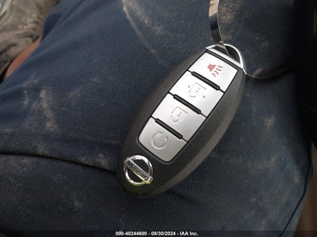 Nissan ROGUE SV 2017 JN8AT2MT5HW147083 Image 11