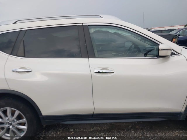 Nissan ROGUE SV 2017 JN8AT2MT5HW147083 Image 13