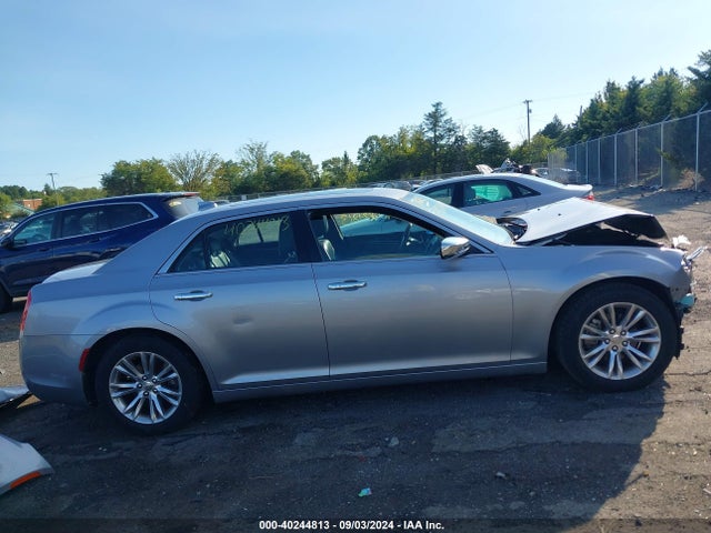 Chrysler 300C 2016 2C3CCAEG2GH243433 Image 13