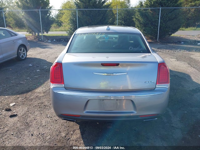 Chrysler 300C 2016 2C3CCAEG2GH243433 Image 16