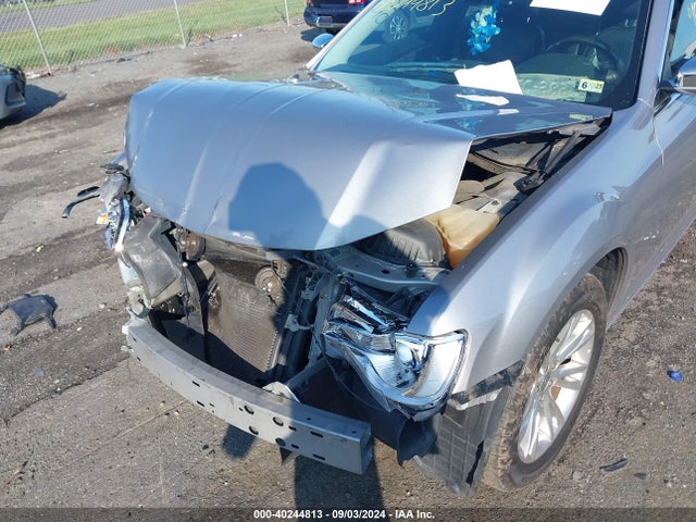 Chrysler 300C 2016 2C3CCAEG2GH243433 Image 6