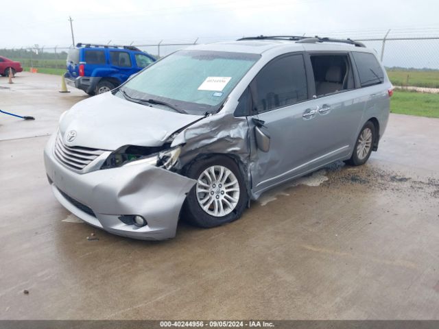 5TDYK3DC7FS601611 Toyota Sienna Xle 8 Passenger