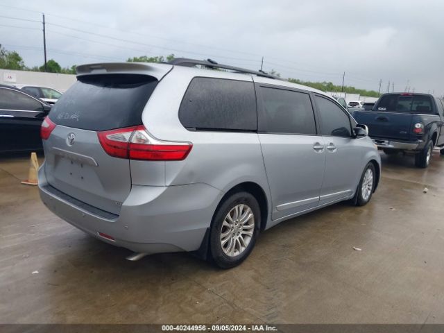 5TDYK3DC7FS601611 Toyota Sienna Xle 8 Passenger