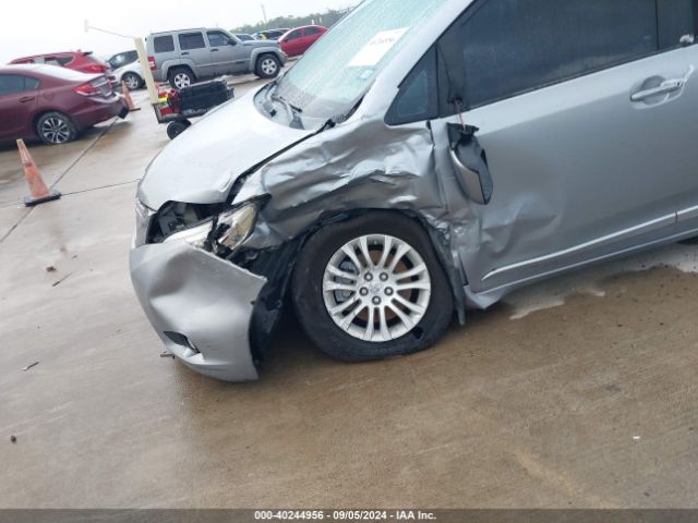 5TDYK3DC7FS601611 Toyota Sienna Xle 8 Passenger